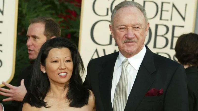 Gene Hackman with wife Betsy Arakawa, a classical pianist, at the 2003 Golden GlobesHackman's career spanned four decades and a variety of acclaimed